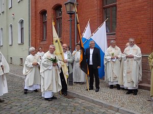 Festliches Hochamt mit Bischof Neymeyr im Nordh&auml;user Dom