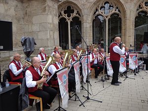 Festliches Hochamt mit Bischof Neymeyr im Nordh&auml;user Dom