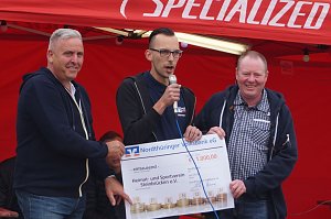 F&ouml;rderscheck &uuml;berreicht