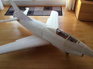 So entsteht das Modell der Fiat G91 - 5) Danach kann man schon den Flugzeugtyp erkennen