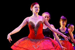 Tanzstudio Radeva beim Theaterfest