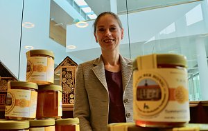 Zum Bibliothekstag drehte sich alles um flei&szlig;ige Bienen und s&uuml;&szlig;en Honig