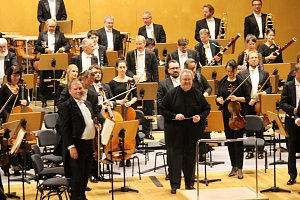 Virtuos im ersten Sinfoniekonzert