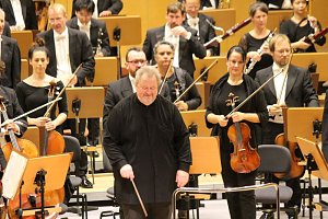 Virtuos im ersten Sinfoniekonzert