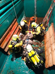 Proben f&uuml;r den Ernstfall: Feuerwehrausbildung in Neustadt