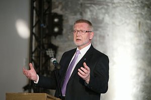Dr. Drechsel