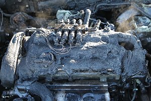 Auto brannte auf Rastplatz aus