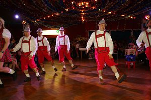 M&auml;nnerballett on Tour