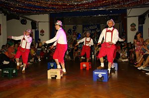 M&auml;nnerballett on Tour