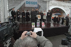 &Uuml;bergeben