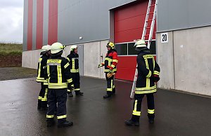 Erfolgreicher Grundlehrgang für 19 Feuerwehrleute