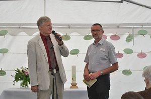 Martin Henschke im Interview mit  Hans-Christoph Wisch (rechts)