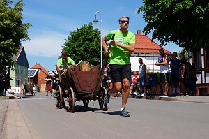 5. Handwagenrennen