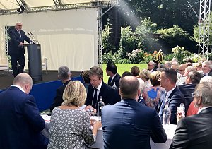 Nordh&auml;user Ehrenamtler zu Gast auf Schloss Bellevue