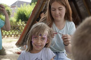 Tag der offenen T&uuml;r im "Spatzenh&auml;uschen"