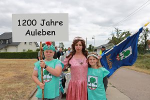 Gro&szlig;er Festumzug in Auleben
