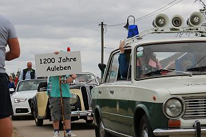 Gro&szlig;er Festumzug in Auleben