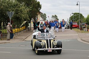 Gro&szlig;er Festumzug in Auleben