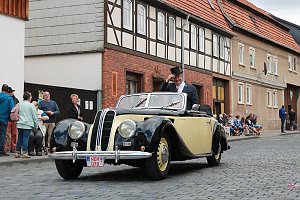 Gro&szlig;er Festumzug in Auleben