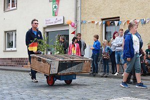 Gro&szlig;er Festumzug in Auleben