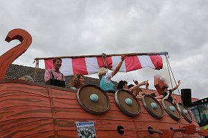 Gro&szlig;er Festumzug in Auleben