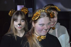 Erster gemeinsamer Schulfasching im Klubhaus 