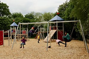 Der Spielplatz auf dem Petersberg wurde heute neu er&ouml;ffnet
