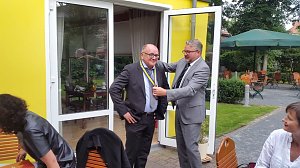 Die Nordhäuser Rotarier kamen in Kneiffs Garten nach langer Pause wieder zusammen