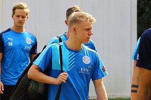 Trainingsauftakt des Oberliga-Kaders im AKS