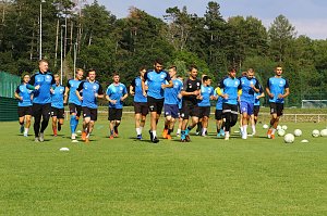 Trainingsauftakt des Oberliga-Kaders im AKS