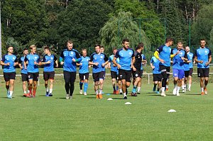Trainingsauftakt des Oberliga-Kaders im AKS