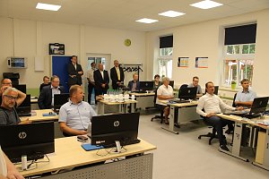 Pr&auml;sentation der neuen CNC-Fr&auml;se im BBZ