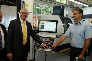 Pr&auml;sentation der neuen CNC-Fr&auml;se im BBZ