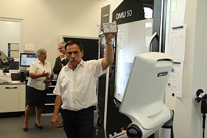 Pr&auml;sentation der neuen CNC-Fr&auml;se im BBZ