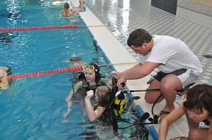 Mega-Poolparty im Badehaus