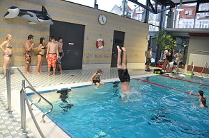 Mega-Poolparty im Badehaus