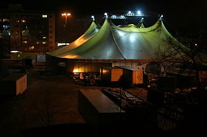 Großer Russische Staatscirkus beim Aufbau