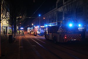 Feuerwehren im Einsatz an der Atrium-Passage