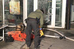 Feuerwehren im Einsatz an der Atrium-Passage