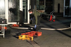 Feuerwehren im Einsatz an der Atrium-Passage