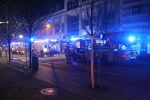 Feuerwehren im Einsatz an der Atrium-Passage