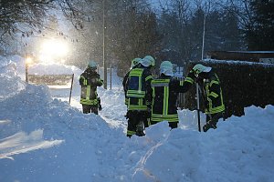 Feuerwehr befreit Anwohner