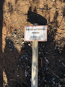 F&uuml;nf Jahre alte Sprengreste im Wald