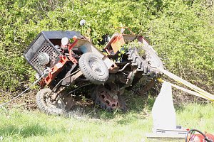 Gespann &uuml;berschlug sich in der Goldenen Aue