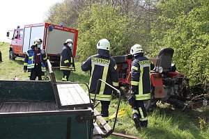 Gespann &uuml;berschlug sich in der Goldenen Aue