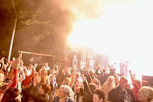 Teich in Flammen