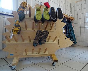 Übergabe der "Stiefel-Igel"