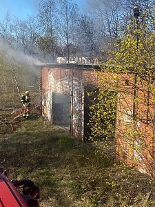 Starke Rauchentwicklung auf dem Gel&auml;nde des alten Gaswerks rief gestern die Feuerwehr auf den Plan