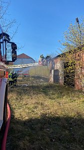 Starke Rauchentwicklung auf dem Gel&auml;nde des alten Gaswerks rief gestern die Feuerwehr auf den Plan