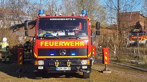Feuerwehren auf Gel&auml;nde des alten Gaswerkes im Einsatz